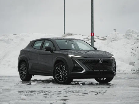 2024 Changan UNI-T I, серый, 3207501 рублей, вид 4
