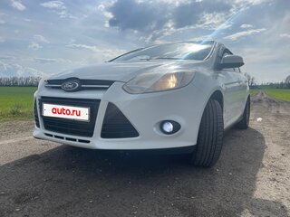 2014 Ford Focus III, белый, 750000 рублей, вид 3