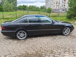 1999 Mercedes-Benz S-Класс 320 IV (W220), чёрный, 685000 рублей, вид 2