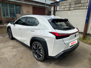 2021 Lexus UX 250h I, белый, 3450000 рублей, вид 4