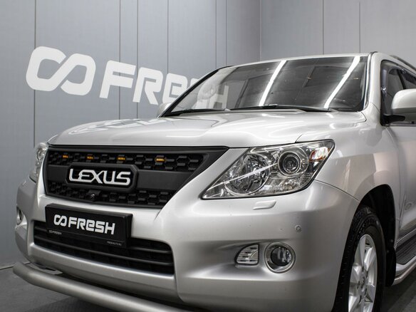 2008 Lexus LX 570 III, серебристый - вид 4