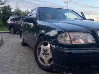 1998 Mercedes-Benz C-Класс 220 I (W202) Рестайлинг, чёрный, 350000 рублей, вид 1