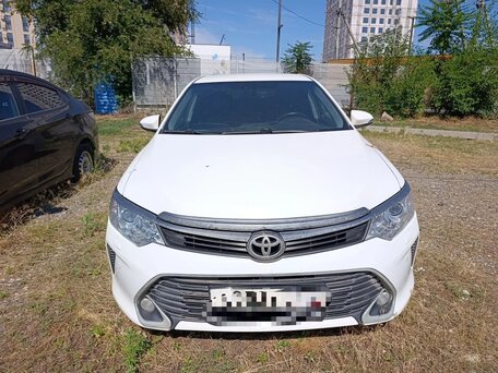 2015 Toyota Camry VII (XV50) Рестайлинг, белый, 1610000 рублей, вид 1
