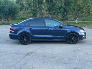 2016 Volkswagen Polo V Рестайлинг, синий, 1150000 рублей, вид 3
