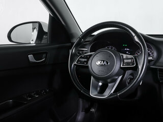 2019 Kia Optima IV Рестайлинг, белый, 1390000 рублей, вид 3
