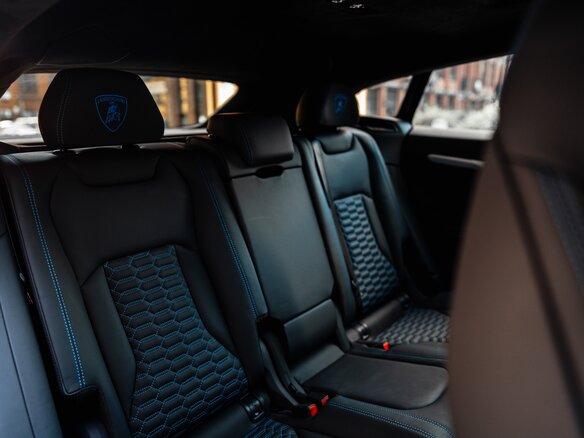 2024 Lamborghini Urus S I Рестайлинг, серебристый, 33000000 рублей - вид 8