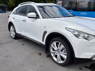 2012 Infiniti FX30d II (S51) Рестайлинг, белый, 1350000 рублей, вид 2