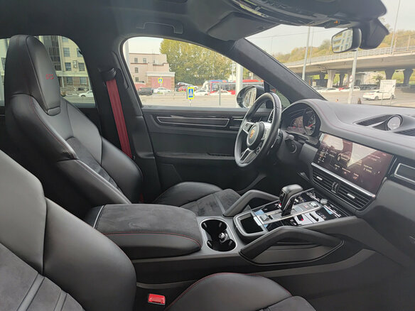 2021 Porsche Cayenne GTS III, белый, 10650000 рублей - вид 10