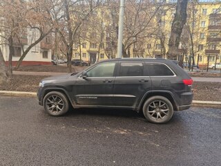 2013 Jeep Grand Cherokee IV (WK2) Рестайлинг, чёрный, 2650000 рублей, вид 3