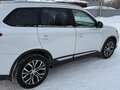 2017 Mitsubishi Outlander III Рестайлинг 2, белый, 1950000 рублей - вид 2