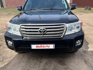 2014 Toyota Land Cruiser 200 Series Рестайлинг 1, чёрный, 4700000 рублей, вид 1