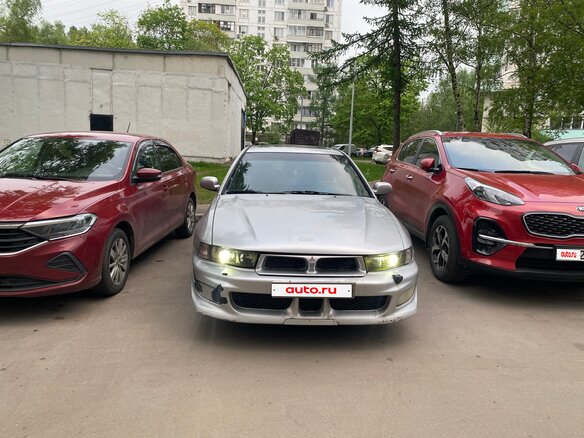 2000 Mitsubishi Galant VIII Рестайлинг, серебристый, 150000 рублей - вид 1