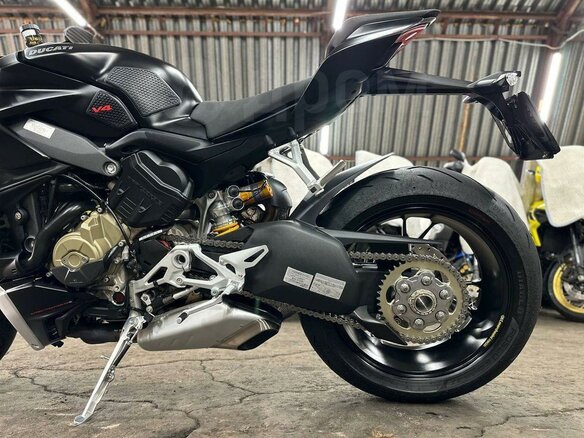 2022 Ducati Streetfighter V4, чёрный, 1950000 рублей - вид 22