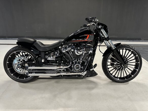 2023 Harley-Davidson Breakout, чёрный, 4999000 рублей - вид 4
