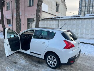 2013 Peugeot 3008 I Рестайлинг, белый, 1400000 рублей, вид 4