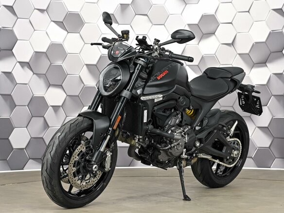 2022 Ducati Monster 937, чёрный, 879000 рублей - вид 1