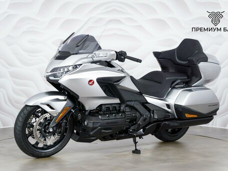 2025 Honda GL 1800 Gold Wing, серебристый, 3199000 рублей, вид 3