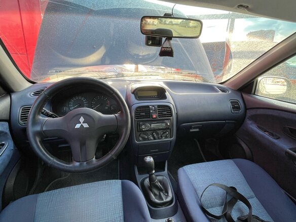 2000 Mitsubishi Carisma I Рестайлинг, зелёный, 247000 рублей - вид 3
