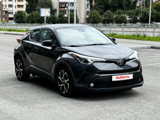 2017 Toyota C-HR I, серый, 1800000 рублей, вид 4