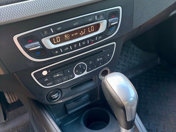 2011 Renault Fluence I, чёрный, 690000 рублей - вид 22