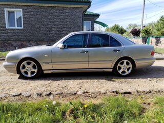 1997 Mercedes-Benz E-Класс 240 II (W210, S210), серебристый, 500000 рублей, вид 5