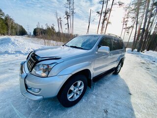 2007 Toyota Land Cruiser Prado 5-speed 120 Series Рестайлинг, серебристый, 1955000 рублей, вид 2