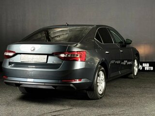 2019 Skoda Superb III, серый, 1730000 рублей, вид 5