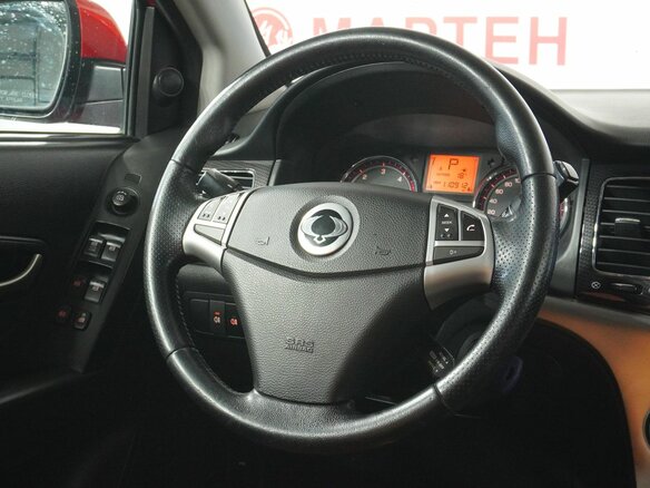 2012 SsangYong Actyon II, оранжевый, 870000 рублей - вид 19