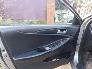 2011 Hyundai Sonata VI (YF), серый, 1100000 рублей, вид 5