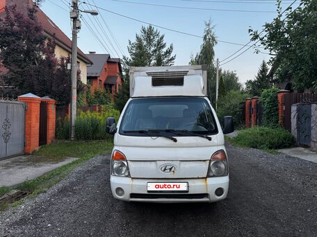 2012 Hyundai Porter II, белый, 800000 рублей, вид 3