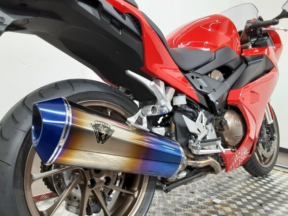 2022 Honda VFR 800, красный, 975000 рублей - вид 4