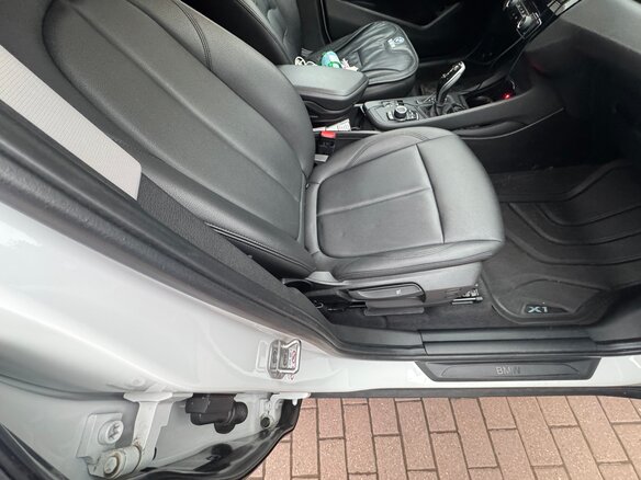 2021 BMW X1 18i sDrive II (F48) Рестайлинг, белый - вид 6