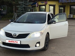 2012 Toyota Corolla X (E140, E150) Рестайлинг, белый, 1050000 рублей, вид 2