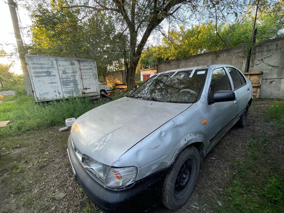 1996 Nissan Almera I (N15), серый, 90000 рублей - вид 1