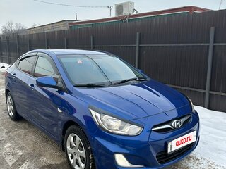 2012 Hyundai Solaris I, синий, 745000 рублей, вид 3