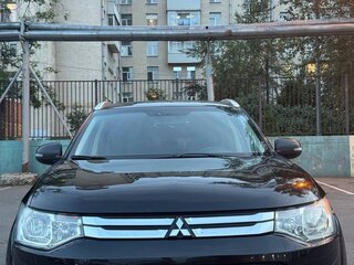 2014 Mitsubishi Outlander III, чёрный, 1300000 рублей, вид 1