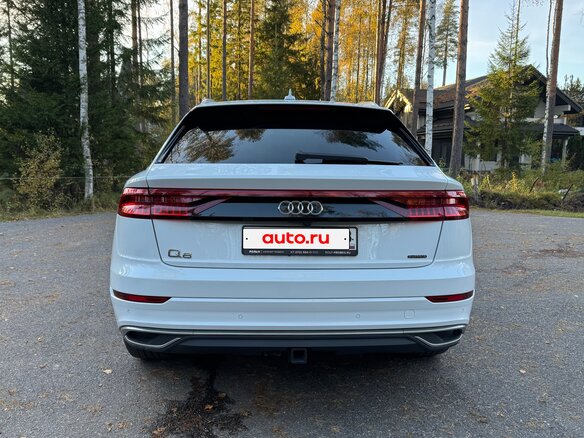2018 Audi Q8 55 TFSI I (4M), белый, 4950000 рублей - вид 3
