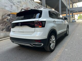 2023 Volkswagen T-Cross I (China Market), белый, 1850000 рублей, вид 4