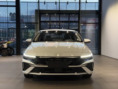 2026 Hyundai Elantra VII (CN7) Рестайлинг, белый, 2090000 рублей, вид 2