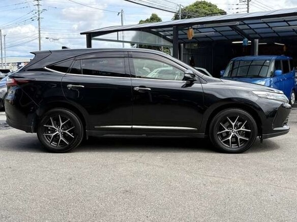 2020 Toyota Harrier III (XU60) Рестайлинг, чёрный, 2620001 рублей - вид 4