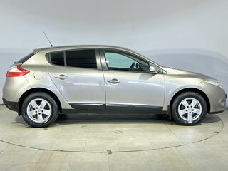 2013 Renault Megane III Рестайлинг, бежевый, 655000 рублей, вид 5