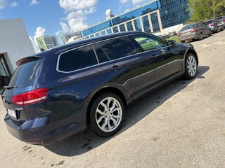 2017 Volkswagen Passat B8, синий, 2000000 рублей, вид 3