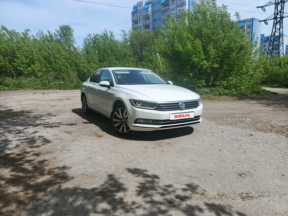 2019 Volkswagen Passat B8, белый, 2100000 рублей - вид 4
