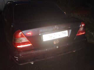 1996 Mercedes-Benz C-Класс 180 I (W202), синий, 165000 рублей, вид 2