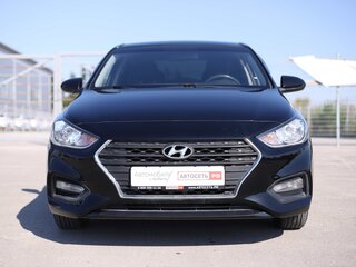 2018 Hyundai Solaris II, чёрный, 1447960 рублей, вид 2