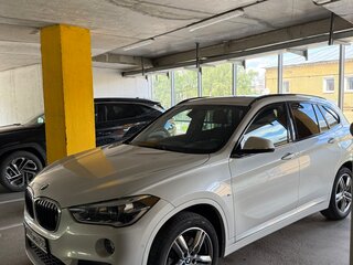 2018 BMW X1 20i xDrive II (F48), белый, 2990000 рублей, вид 1