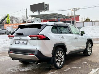 2025 Toyota RAV4 V (XA50), белый, 6190000 рублей, вид 4