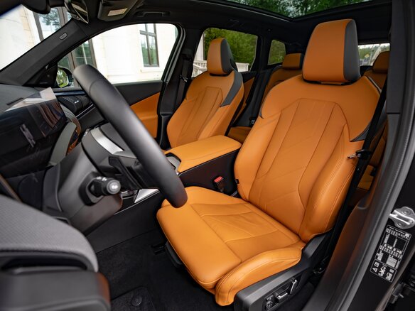 2024 BMW X3 20i xDrive IV (G45/G48), серый, 8650000 рублей - вид 2