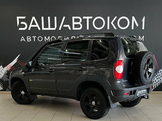 2016 Chevrolet Niva I Рестайлинг, коричневый, 565000 рублей, вид 4