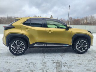 2021 Toyota Yaris Cross I, золотистый, 1950000 рублей, вид 5